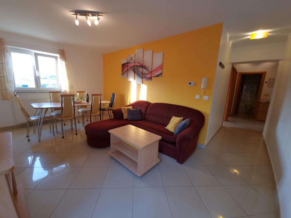 Apartments Kay Baska  Ngoại thất bức ảnh