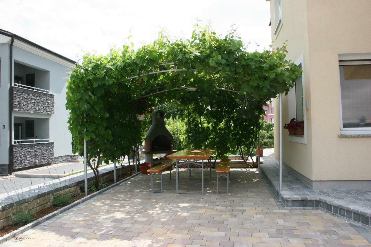 Apartments Kay Baska  Ngoại thất bức ảnh